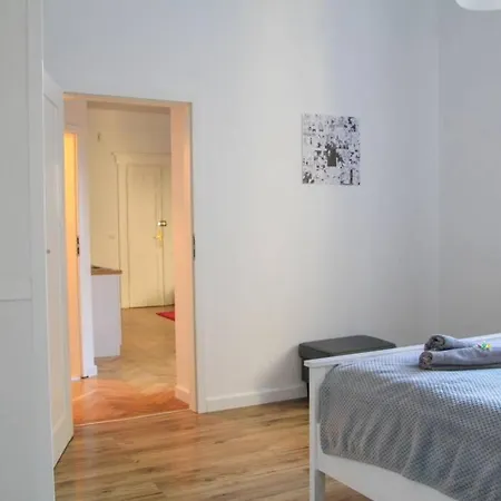Corner 4 Cracow I Old Town I Two Rooms-3